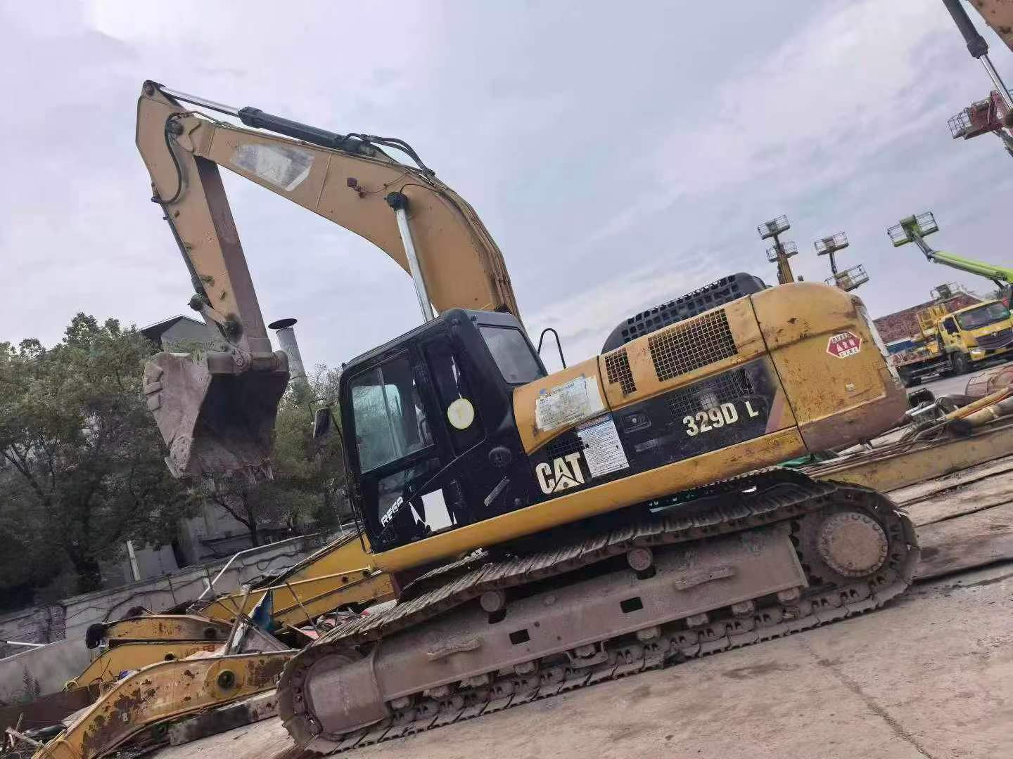 Buy Caterpillar 329D Used Excavator / 8