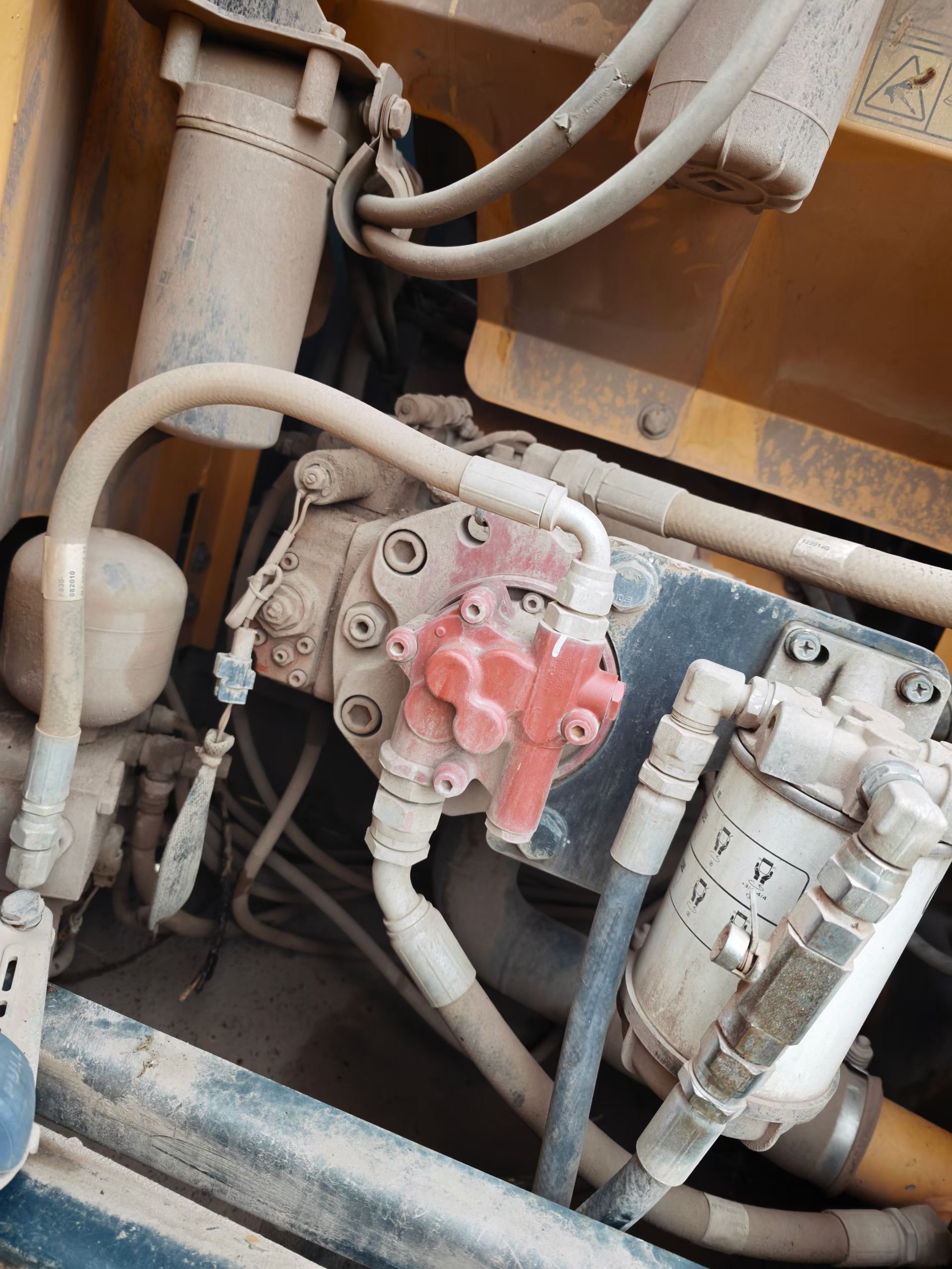 Buy Hyundai R130W Used Excavator / 4