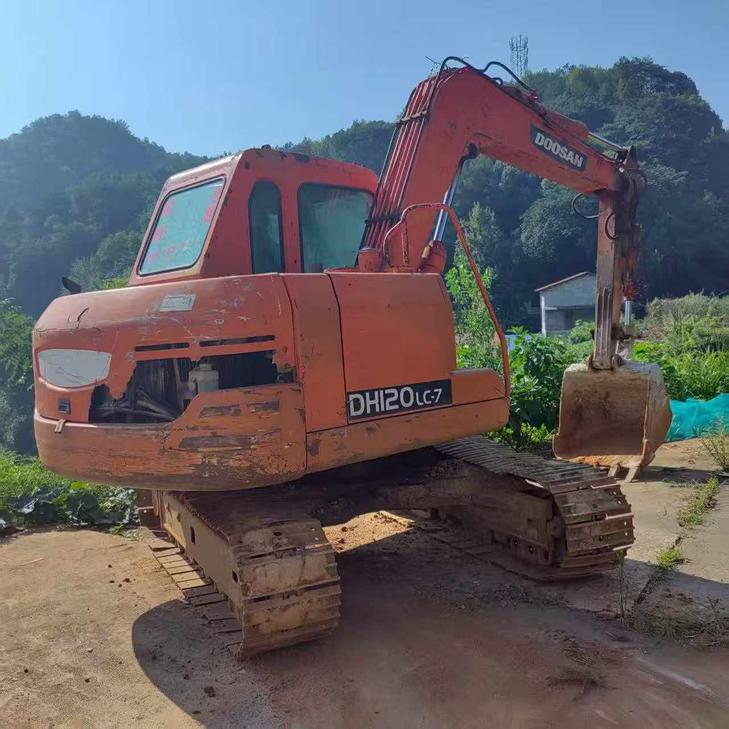 Buy Doosan DH80 Used Excavator / 1