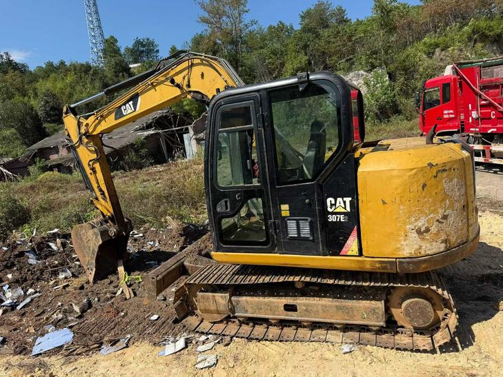 Buy Caterpillar 307B Used Excavator / 1
