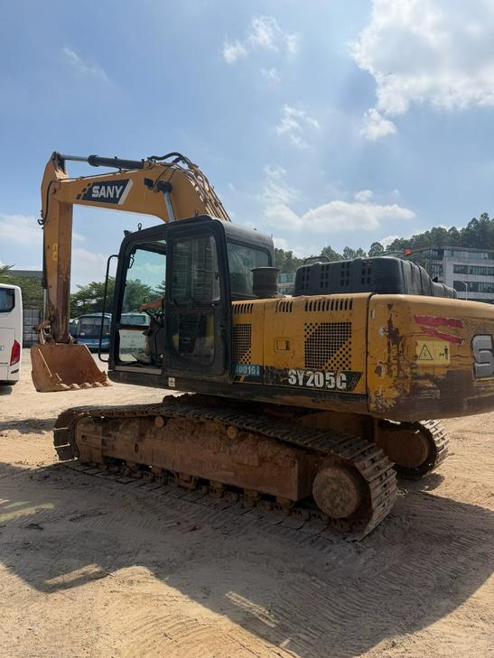 Buy Sany SY205C Used Excavator / 1
