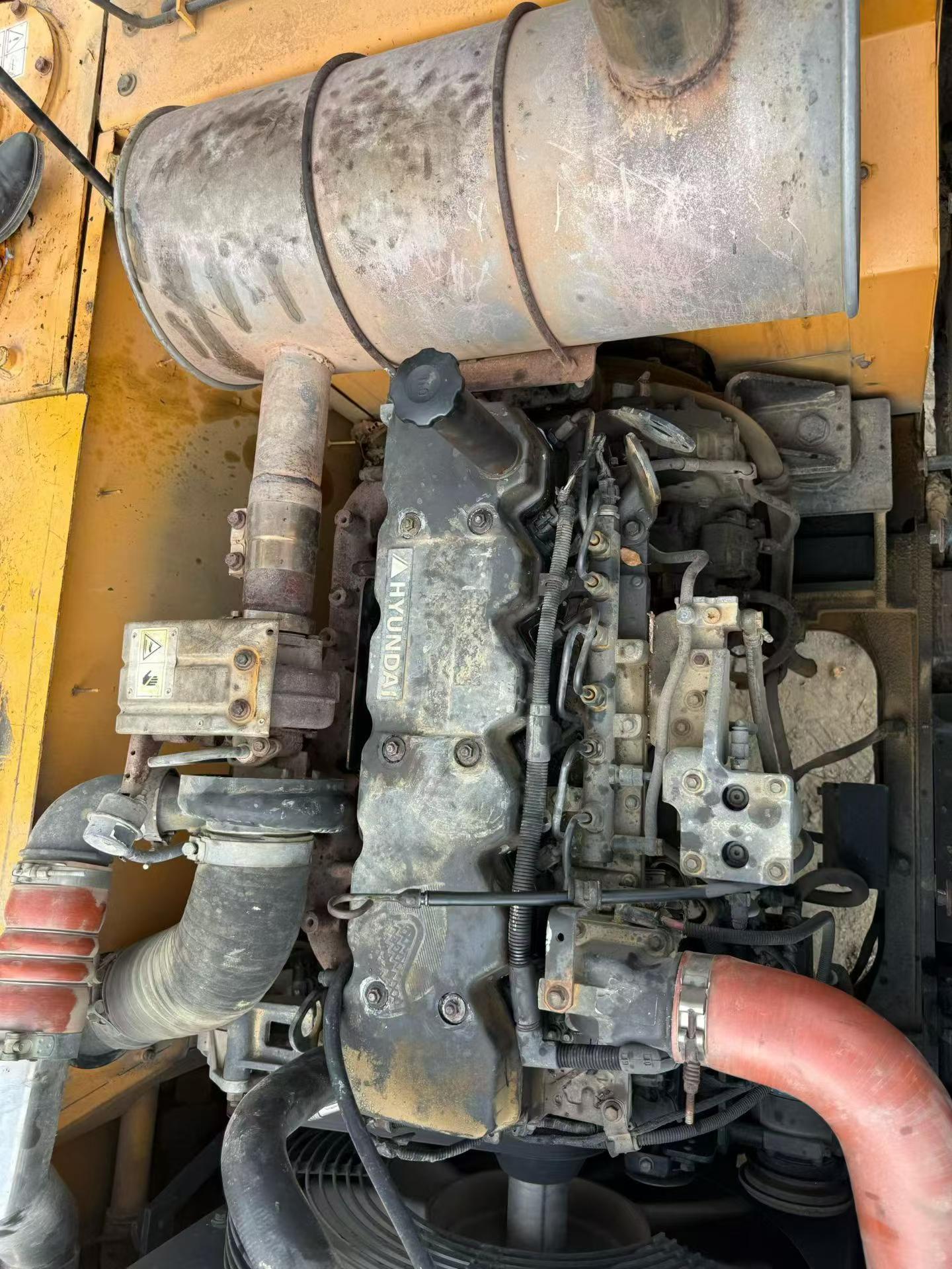 Buy Hyundai R215-7 Used Excavator / 2