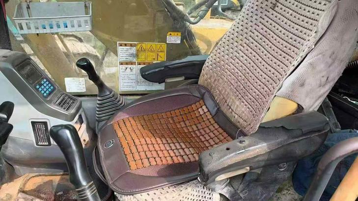 Buy Komatsu PC160-6 Used Excavator / 1
