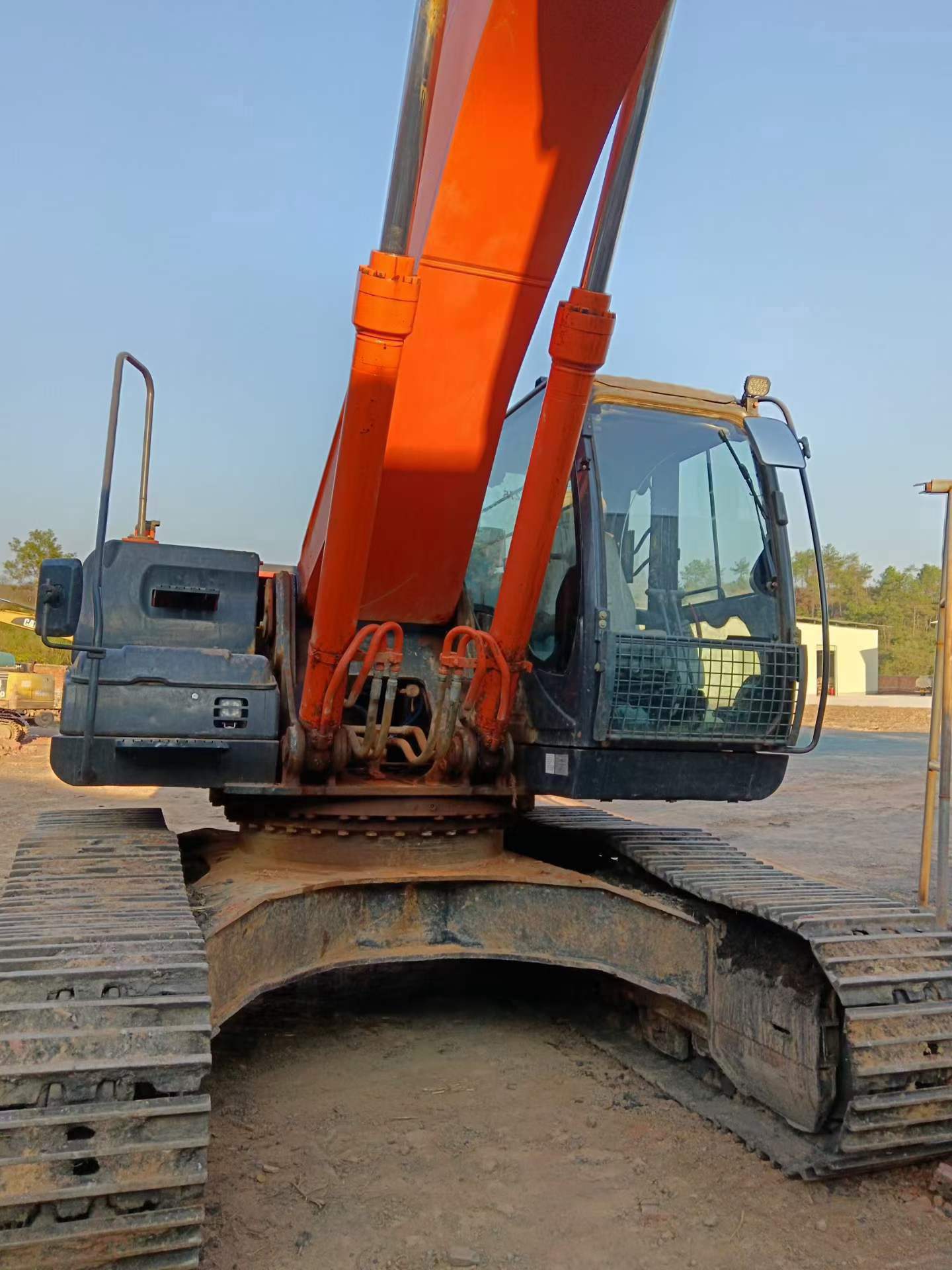 Compre Excavadora Hitachi ZX350 Usada / 3