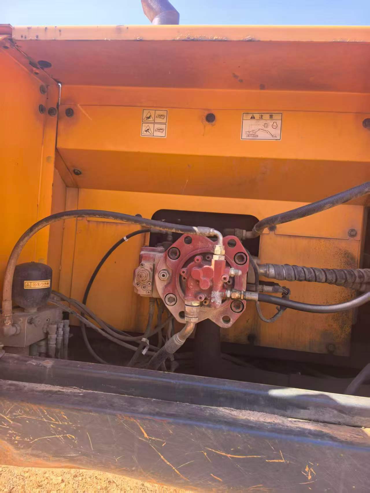 Buy Hyundai R305LC-7 Used Excavator / 8