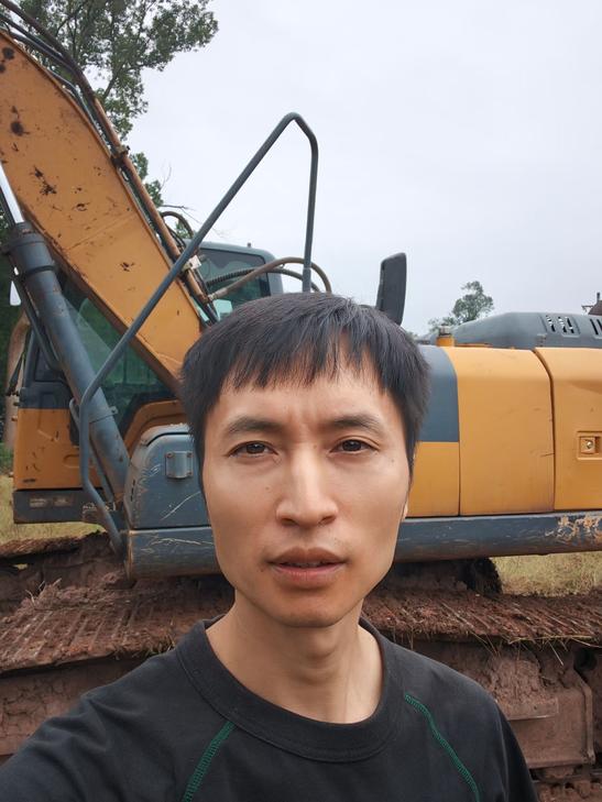 Buy XCMG XE215 Used Excavator / 1