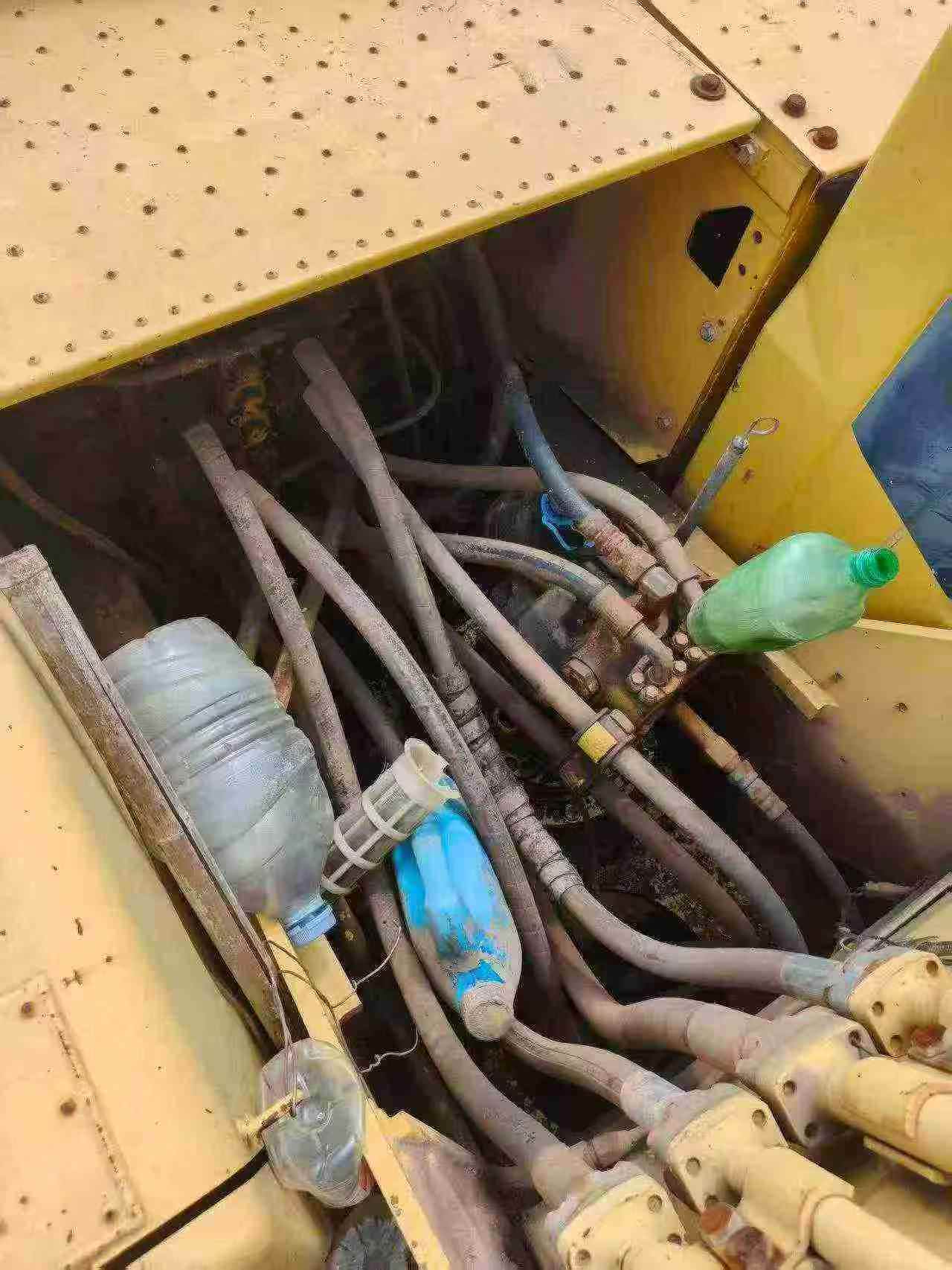 Buy Komatsu PC200 Used Excavator / 6
