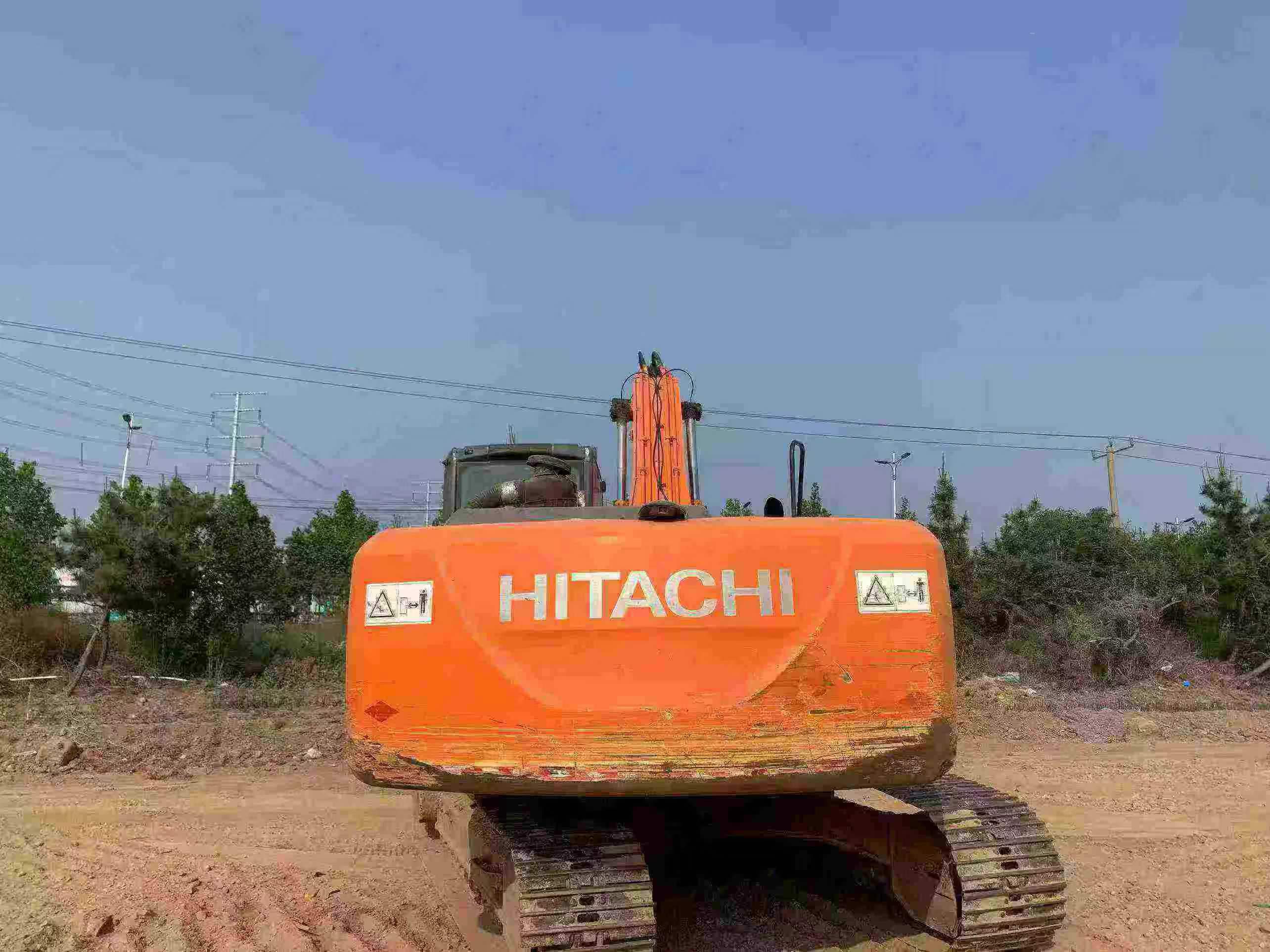 Buy Hitachi EX200-5 Used Excavator / 2
