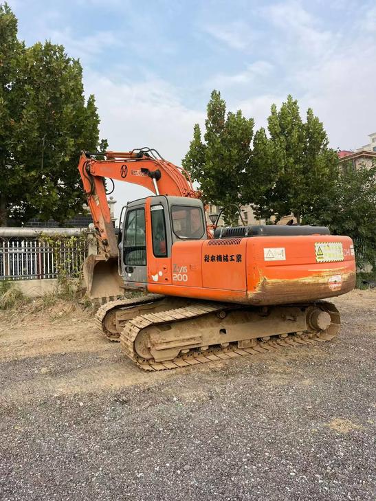 Buy Hitachi EX200 Used Excavator / 1