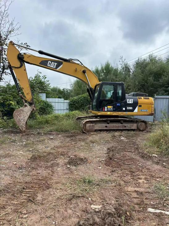 Buy Caterpillar 320D Used Excavator / 1