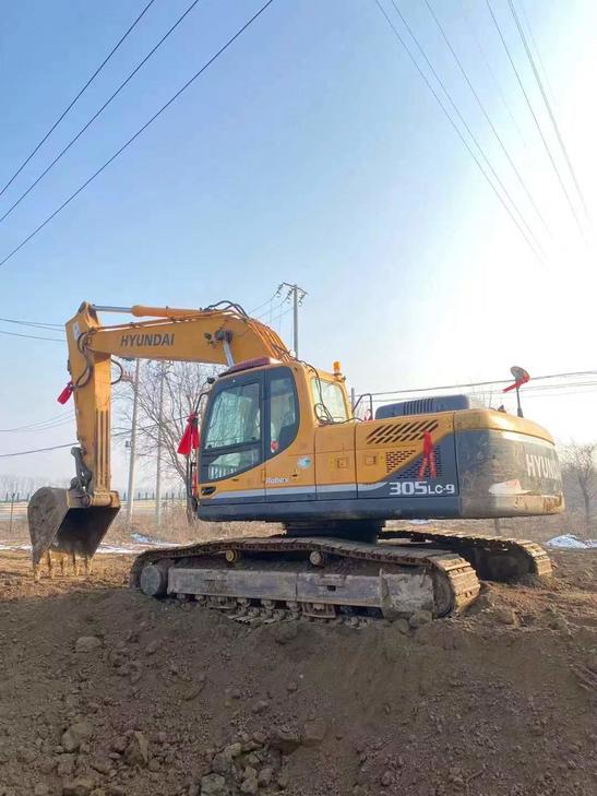 Buy Hyundai R265LC-7 Used Excavator / 1