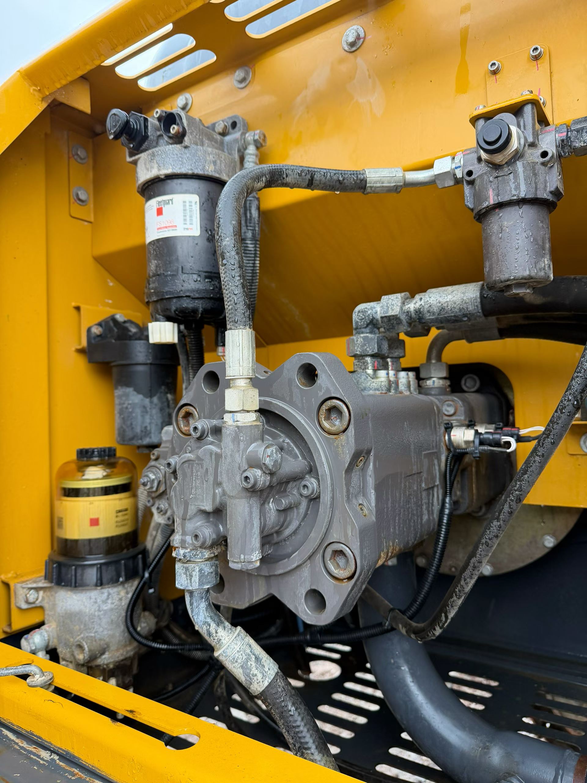 شراء حفارة XCMG XE200DA مستعملة / 2