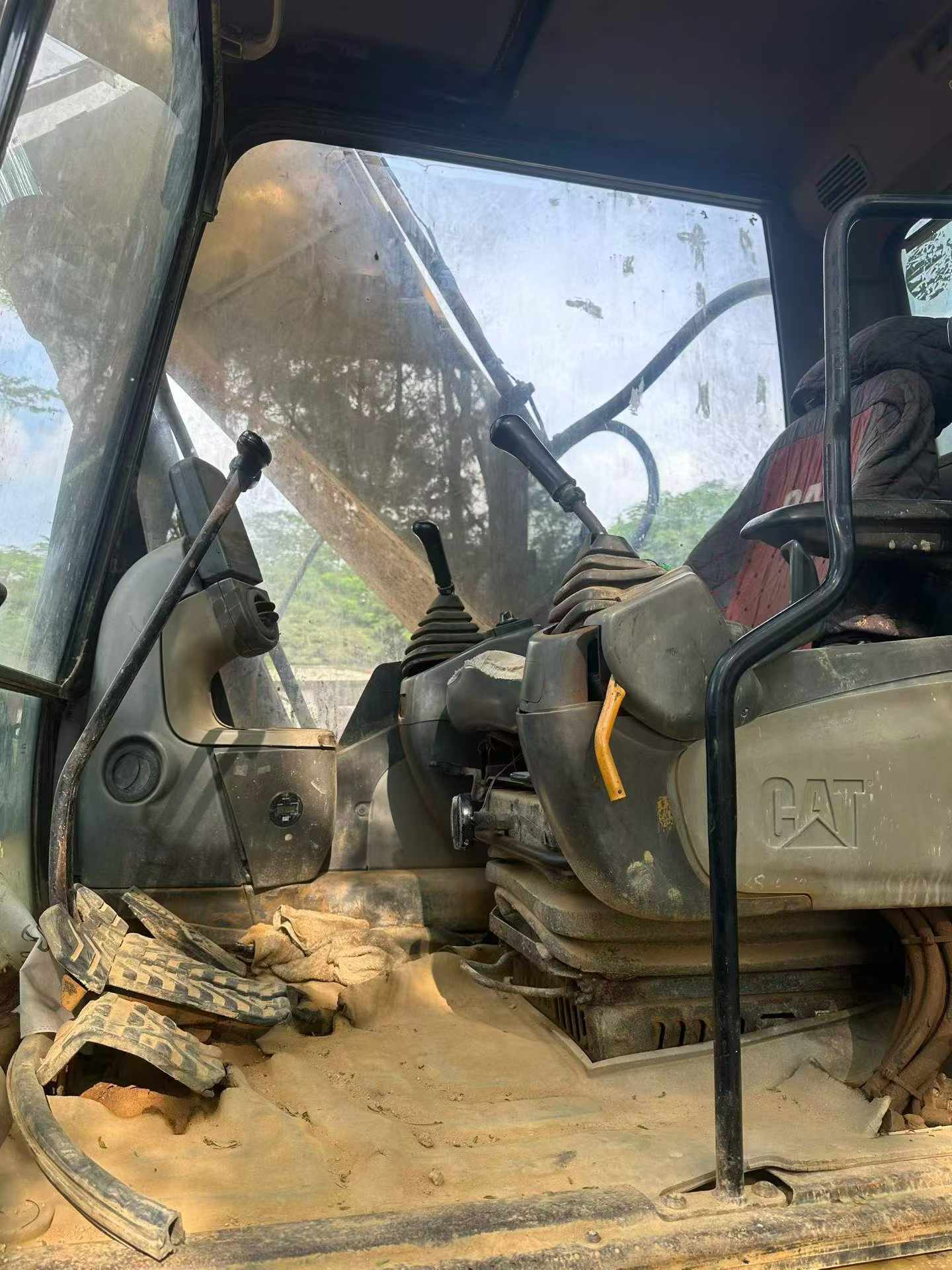 Buy Caterpillar 320D Used Excavator / 3