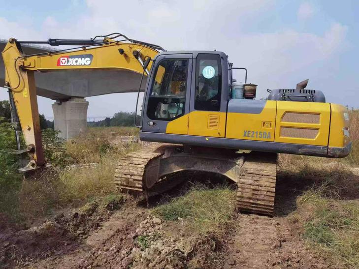 Buy XCMG XE215 Used Excavator / 1