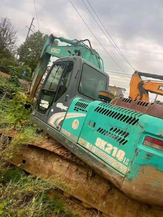 Buy Kobelco SK210 Used Excavator / 1