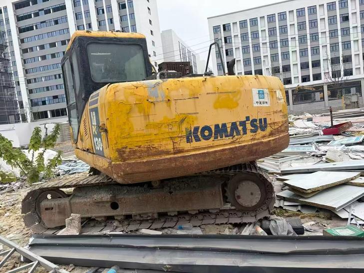 Buy Komatsu PC130-7 Used Excavator / 1