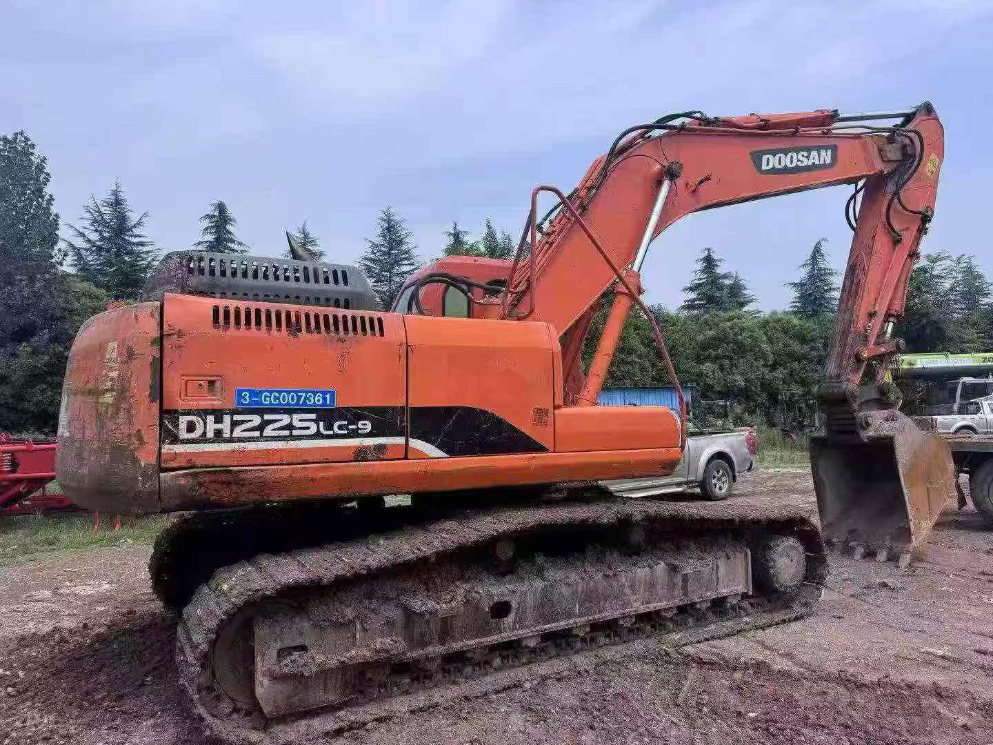 Buy Doosan DH225-9 Used Excavator / 6