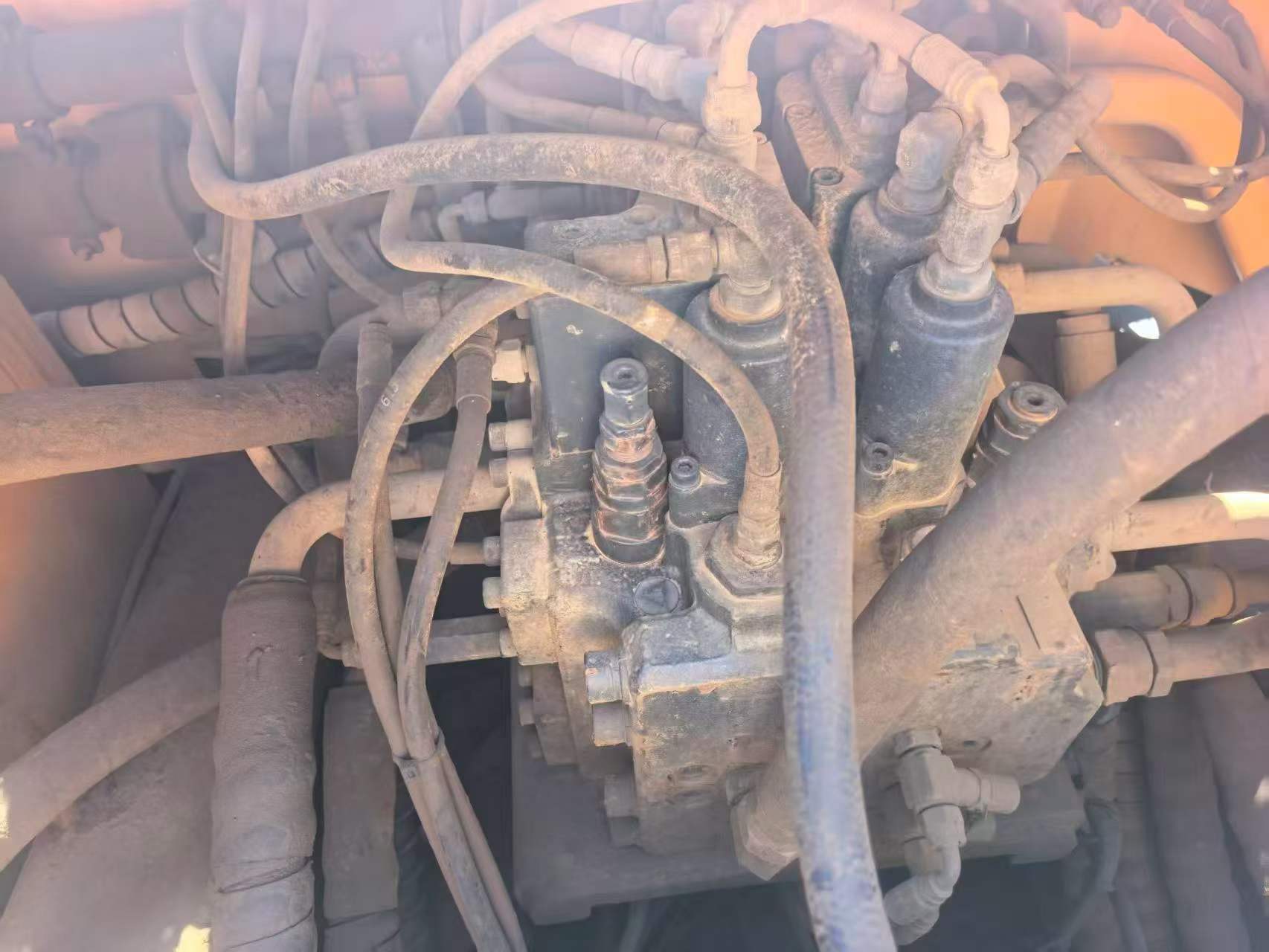 Buy Hyundai R305LC-7 Used Excavator / 4
