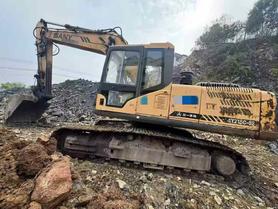 Buy Sany SY215C-8 Used Excavator / 2 Buy Sany SY215C-8 Used Excavator / 2