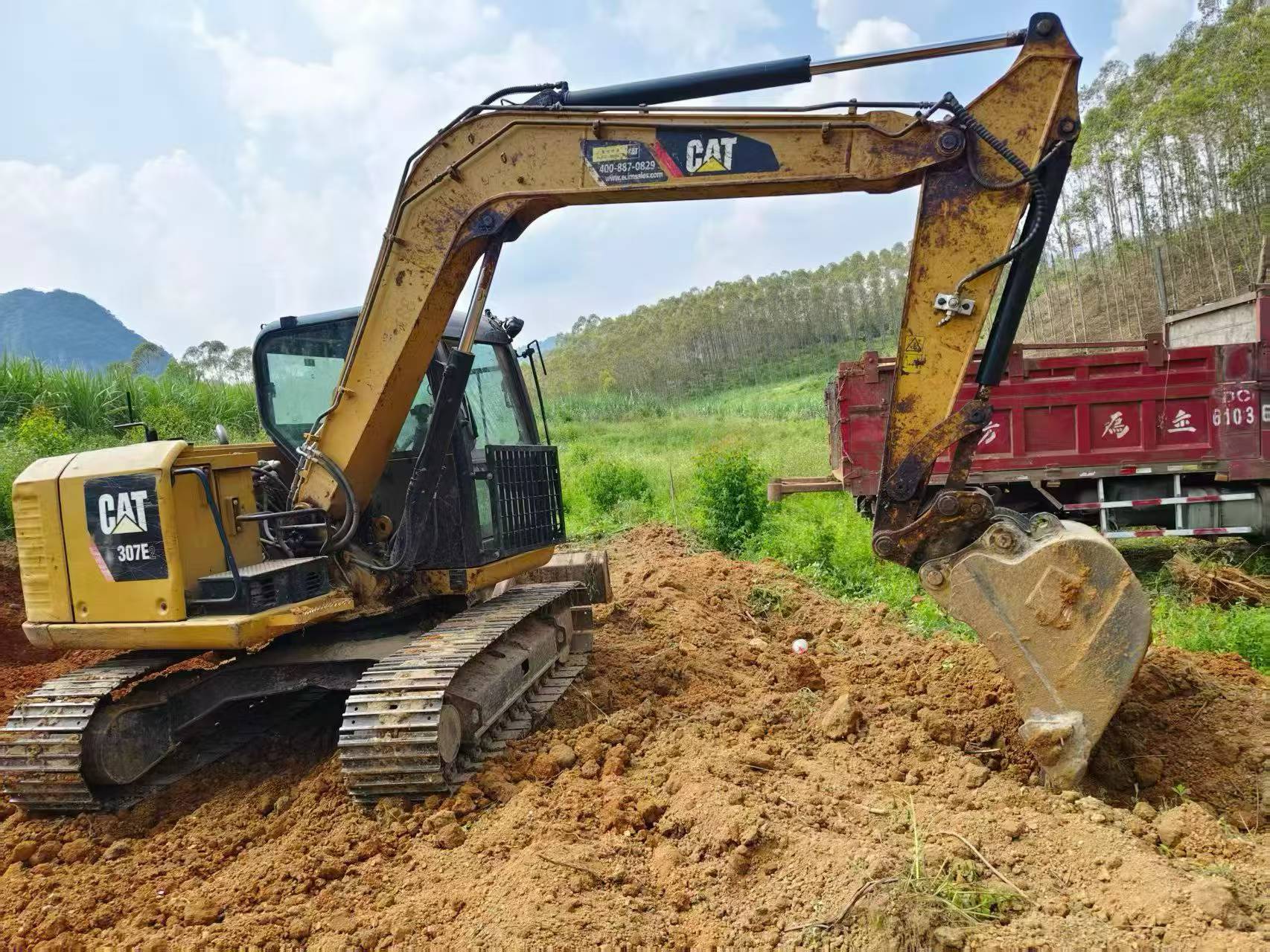 شراء Caterpillar 307B مستعمل حفارة