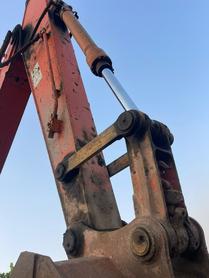 Buy Hitachi EX200 Used Excavator / 7 Buy Hitachi EX200 Used Excavator / 7