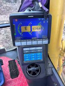 Buy Komatsu PC220 Used Excavator / 2 Buy Komatsu PC220 Used Excavator / 2