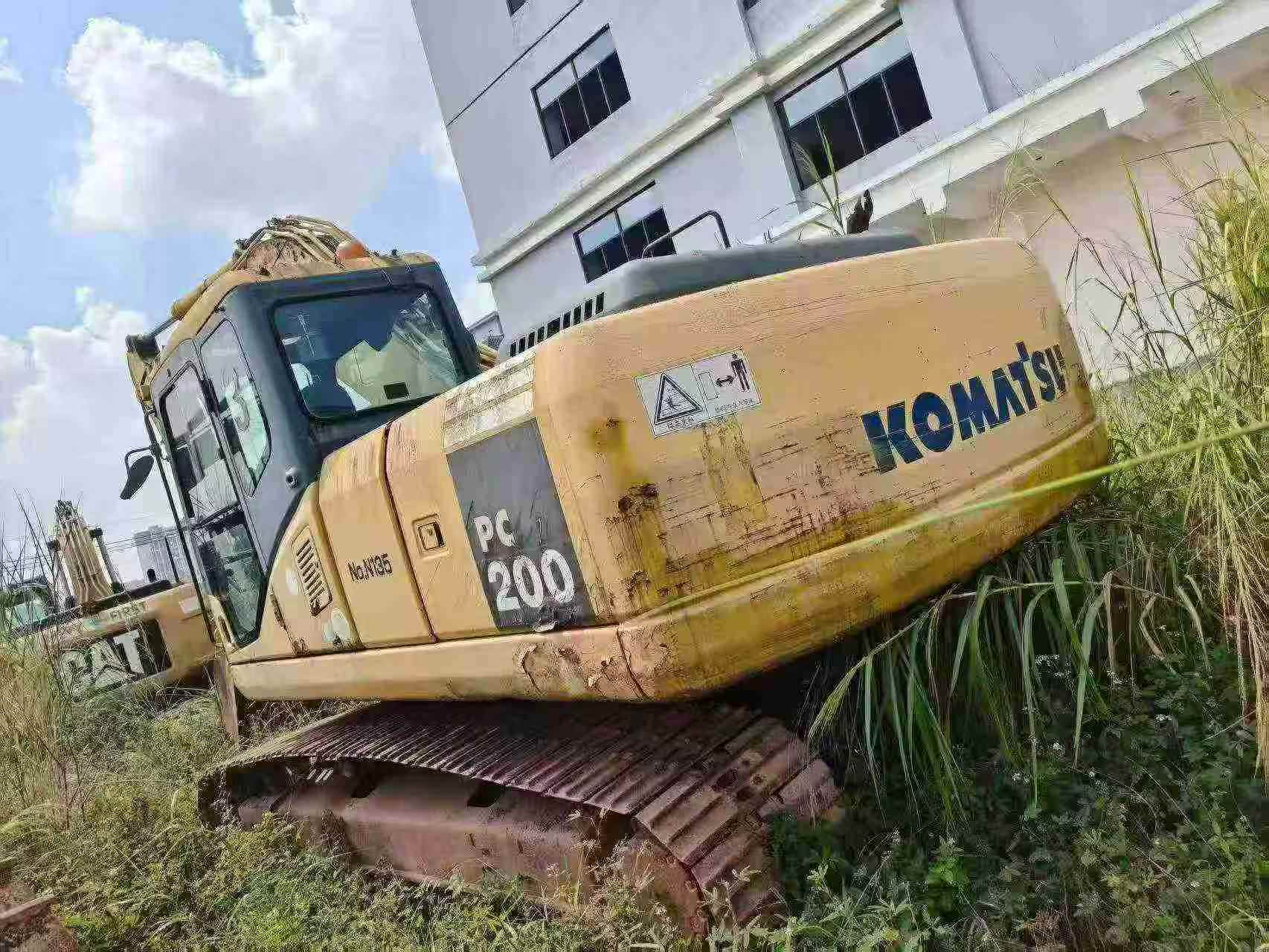 Buy Komatsu PC200 Used Excavator / 4