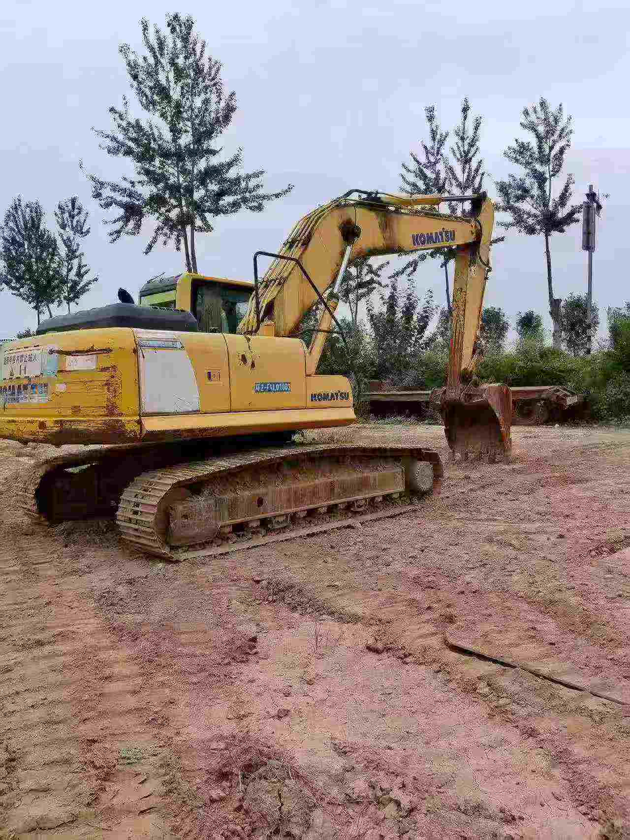 Buy Komatsu PC210 Used Excavator / 3