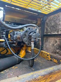 Buy Kato 820-3SP Used Excavator / 4 Buy Kato 820-3SP Used Excavator / 4