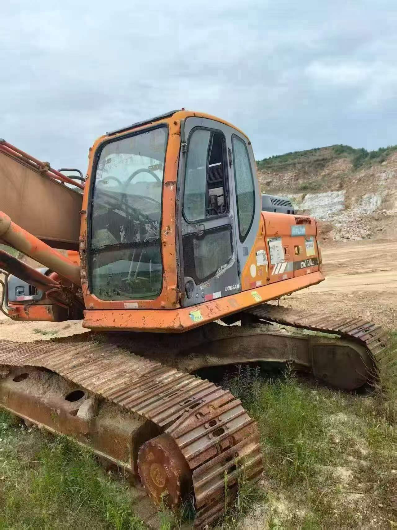 Buy Doosan DX260LC Used Excavator / 2