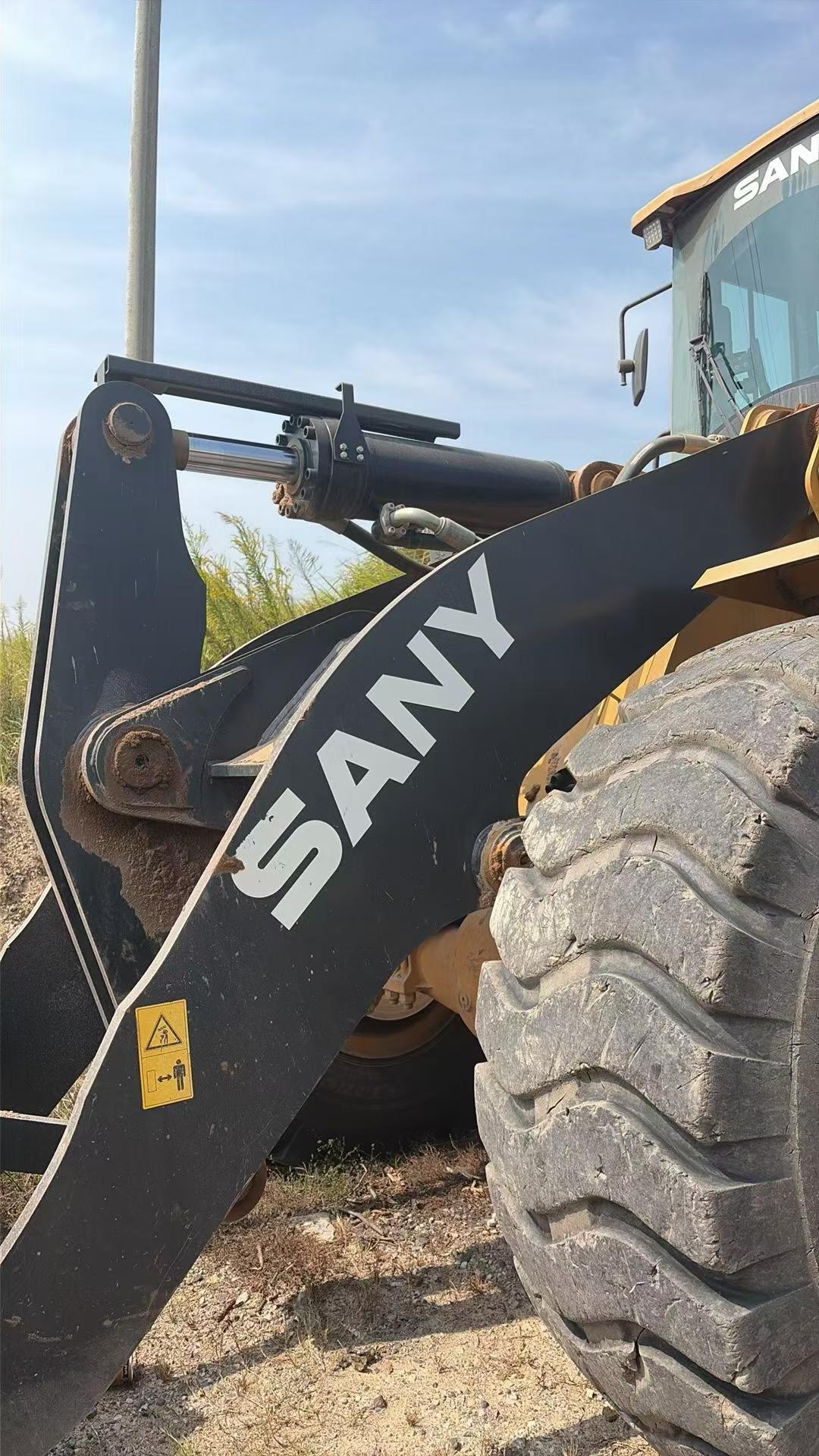 Buy Sany SW953K Used Excavator / 7