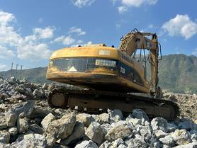Buy Caterpillar 320CL Used Excavator / 2 Buy Caterpillar 320CL Used Excavator / 2