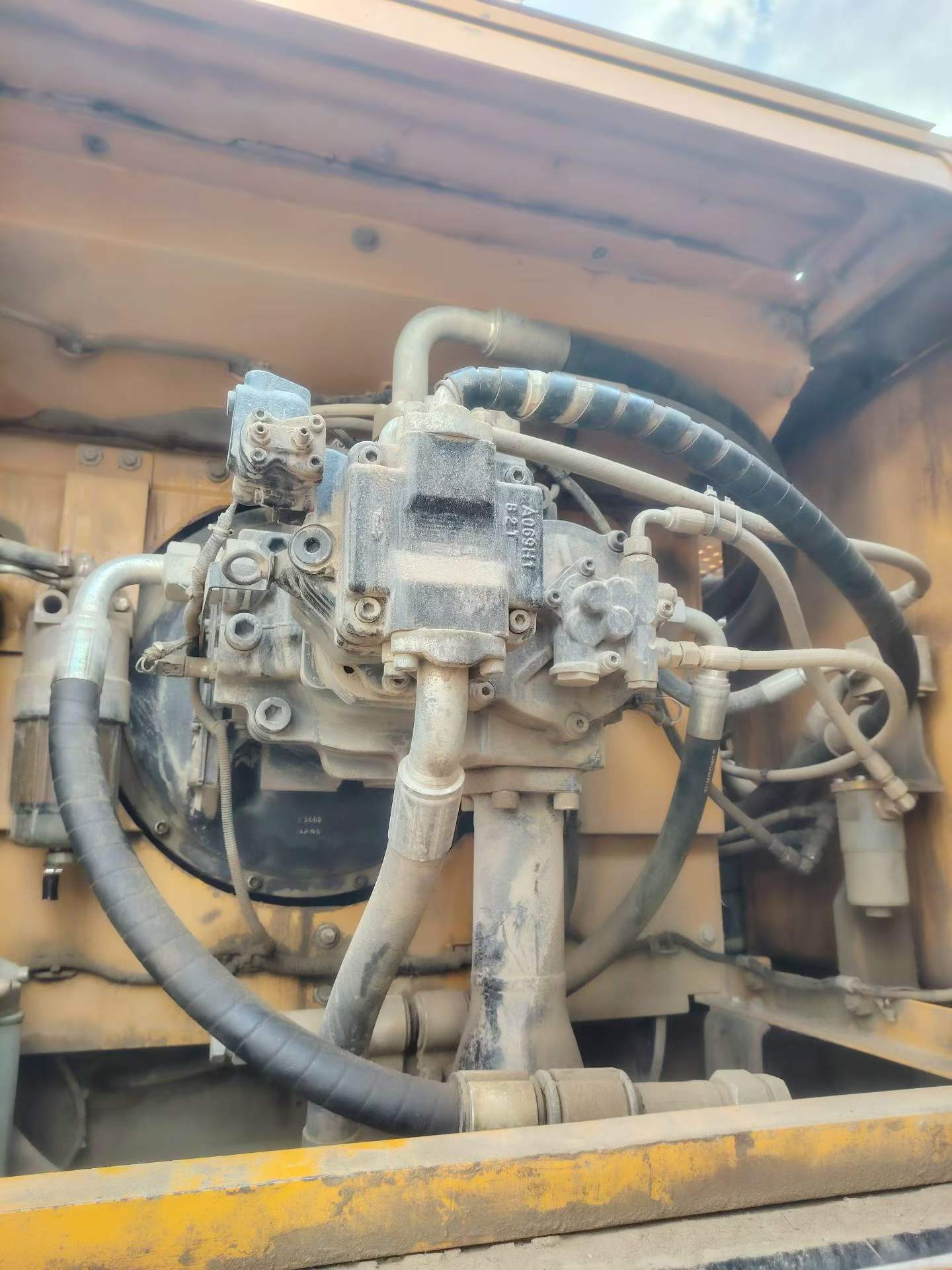 Buy Sany SY550H Used Excavator / 6 Buy Sany SY550H Used Excavator / 6