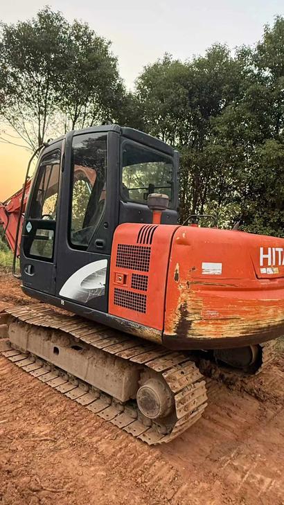 Buy Hitachi EX70 Used Excavator / 1