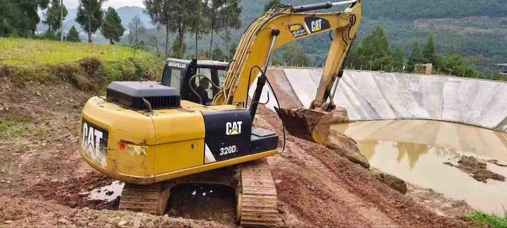 Buy Caterpillar M318 Used Excavator / 1