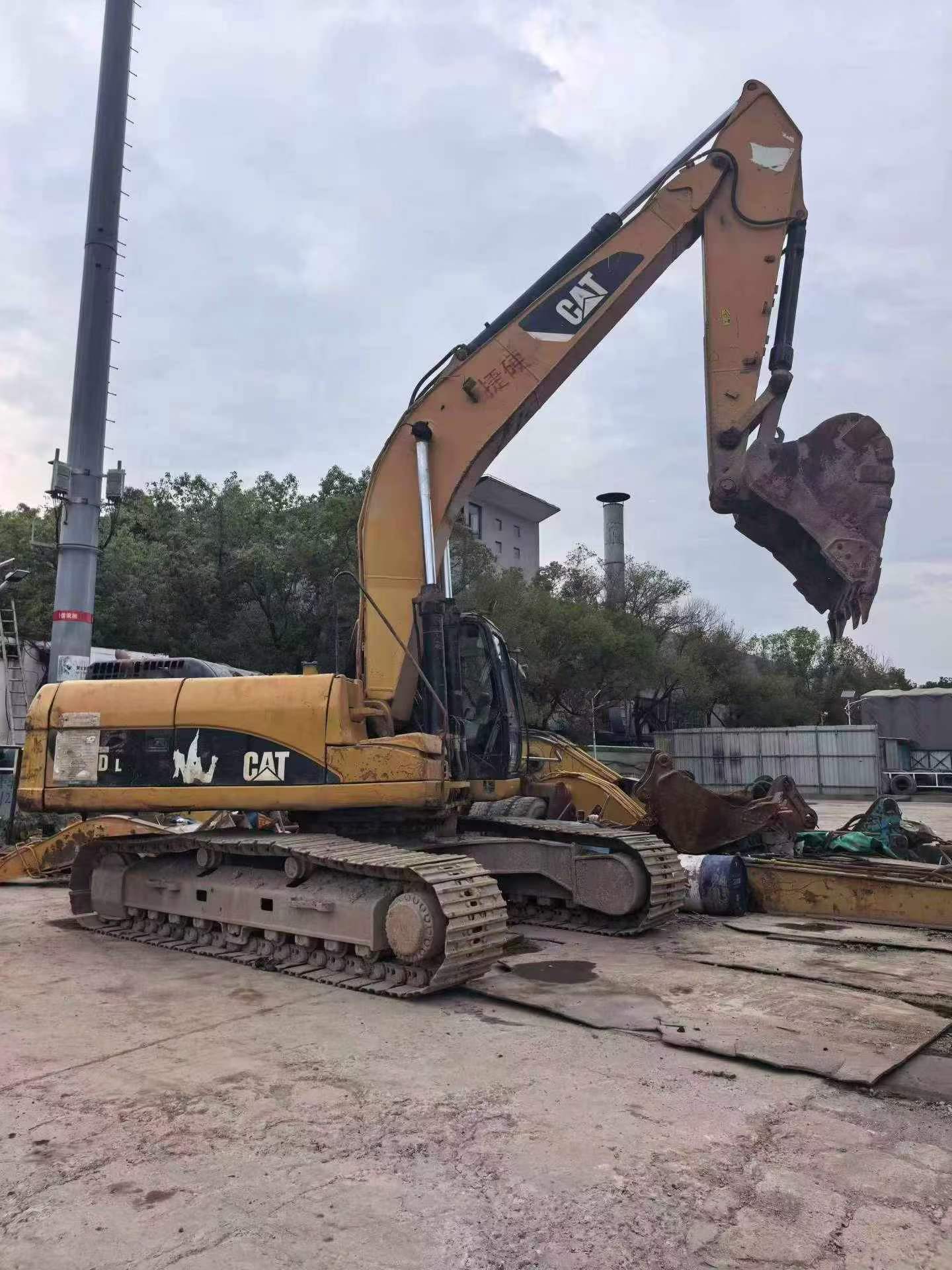 Buy Caterpillar 329D Used Excavator / 3