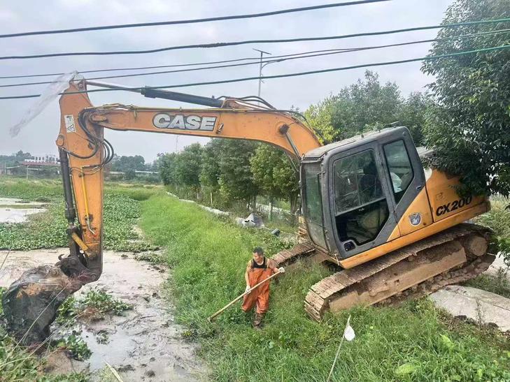 Buy Case CX130 Used Excavator / 1