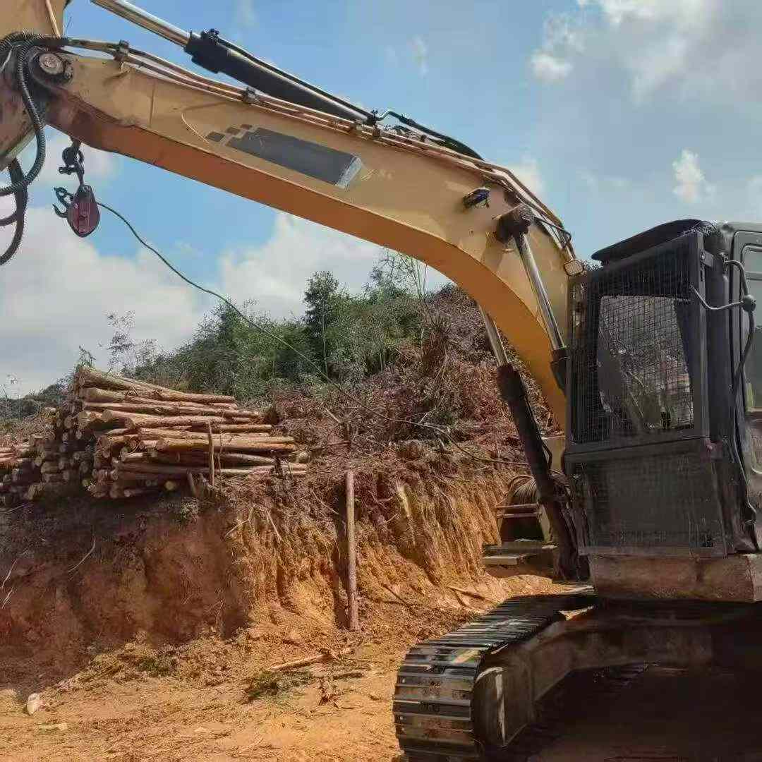 Buy Sany SY135 Used Excavator / 4