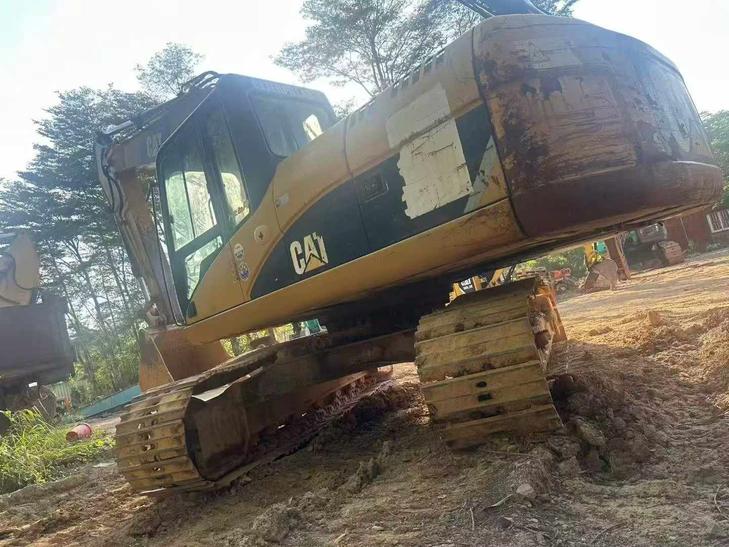 Buy Caterpillar 320D Used Excavator / 1