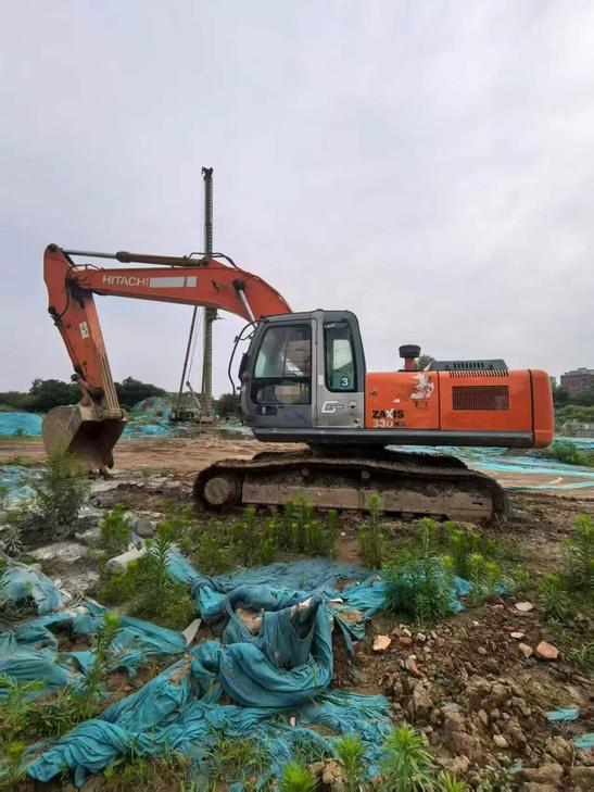 Buy Hitachi ZW250 Used Excavator / 1