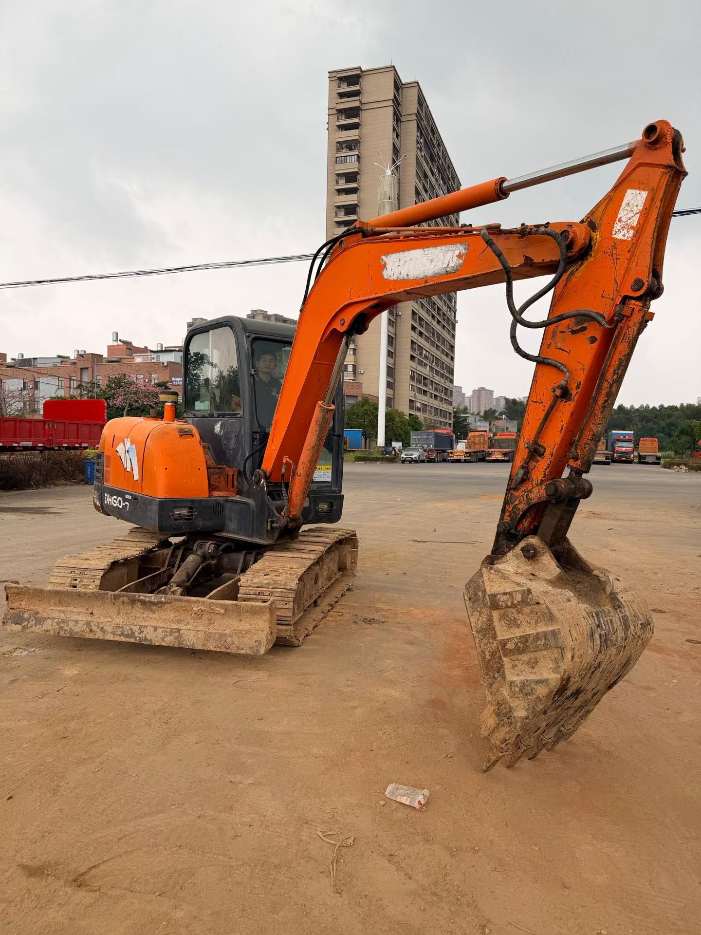 Buy Doosan DH60-7 Used Excavator / 3