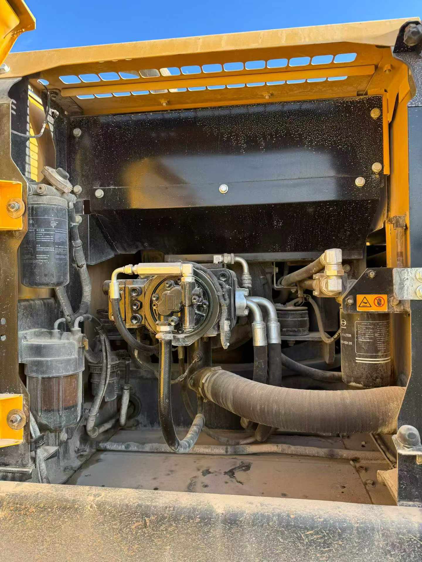 Buy Kobelco SK200-10 Used Excavator / 6
