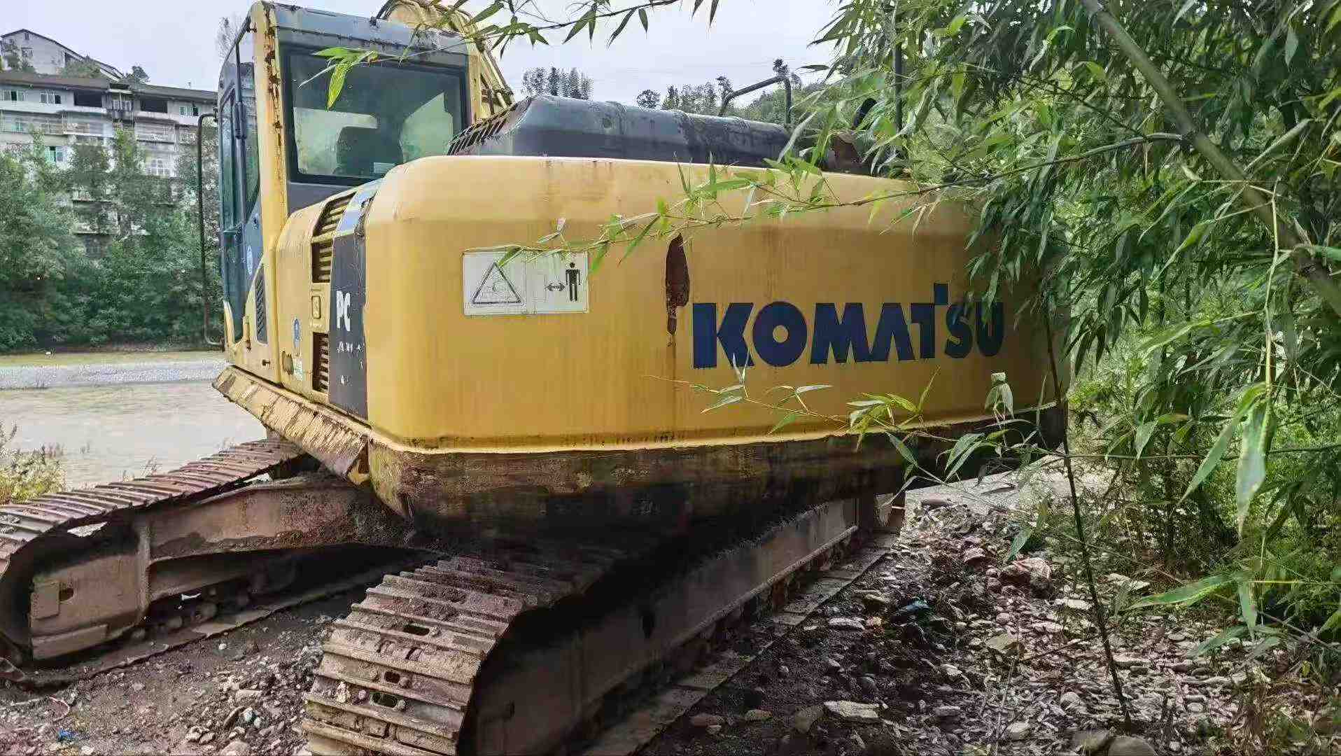 Buy Komatsu PC240-6 Used Excavator / 7
