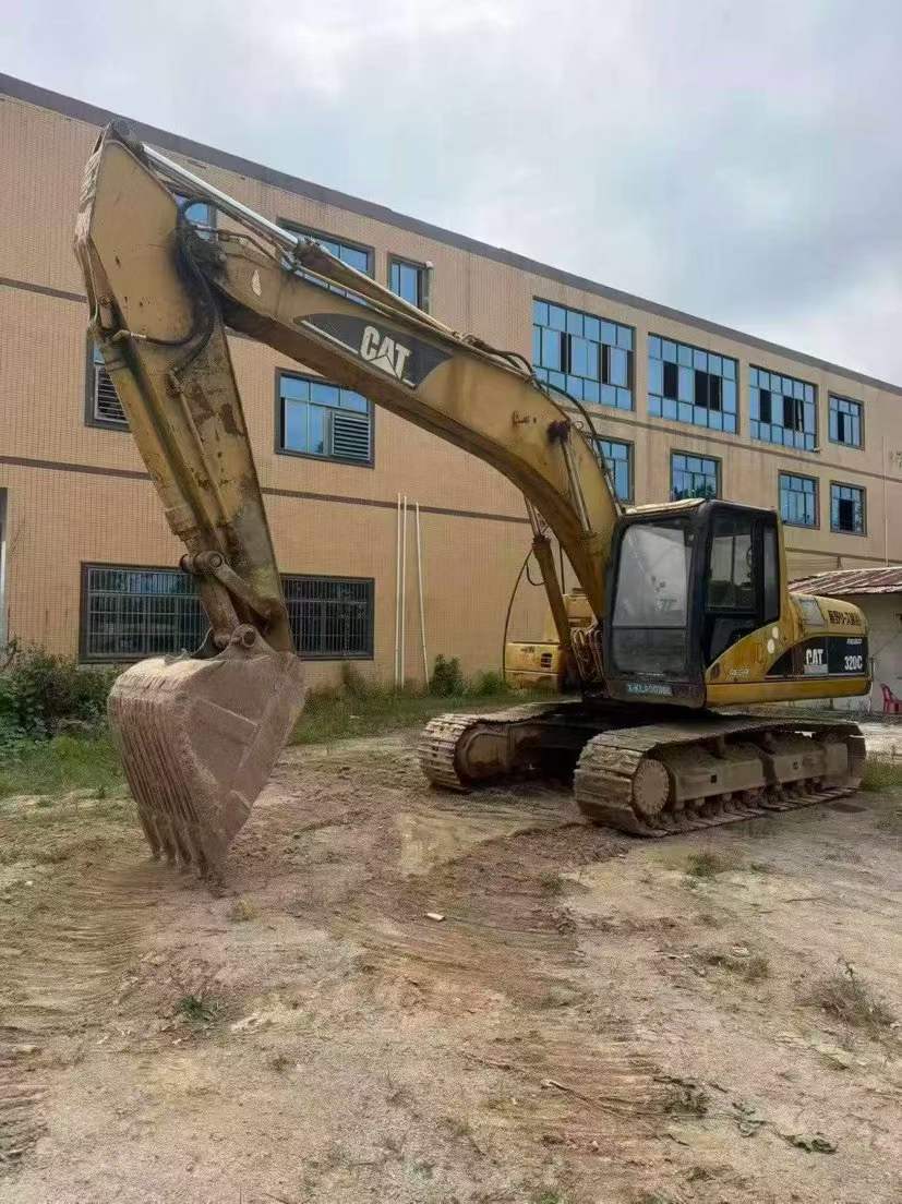 Buy Caterpillar 320C Used Excavator / 9