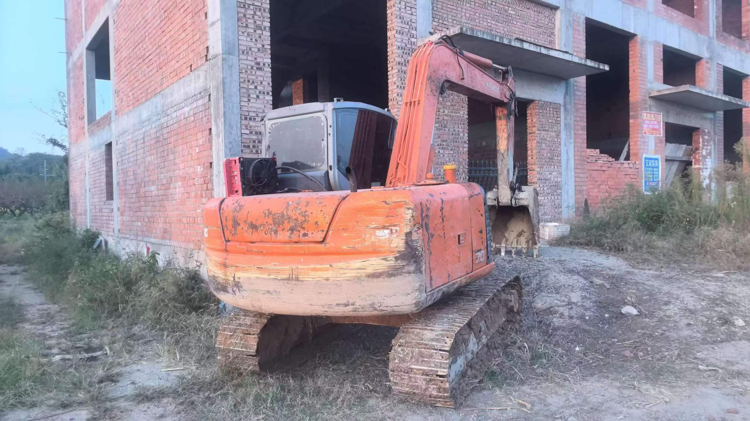 Buy Hitachi EX70 Used Excavator / 2