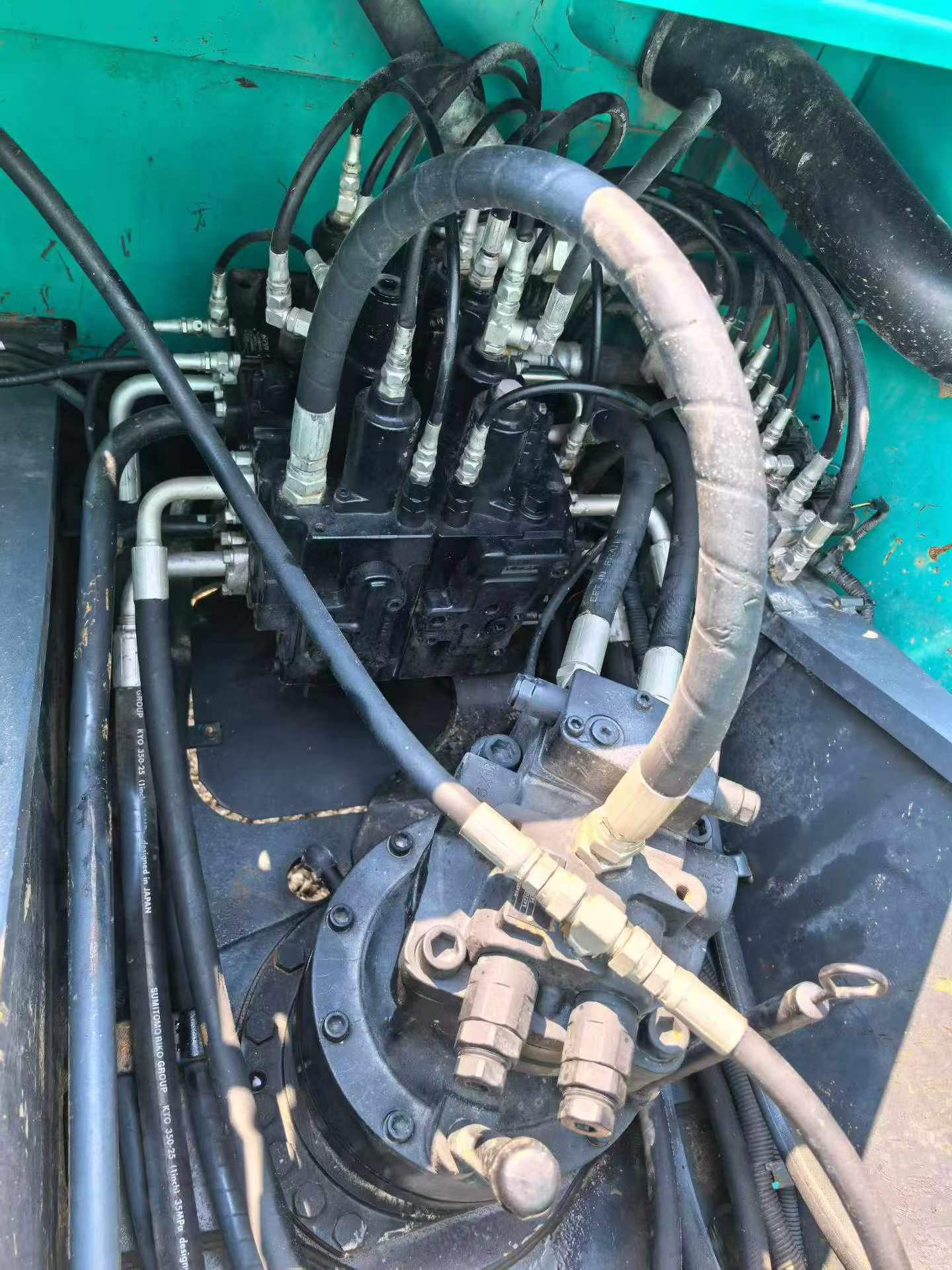 Buy Kobelco SK200 Used Excavator / 2