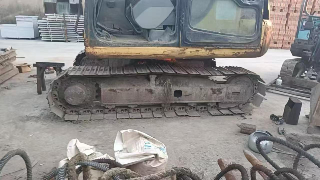 Buy Komatsu PC60-7 Used Excavator / 4