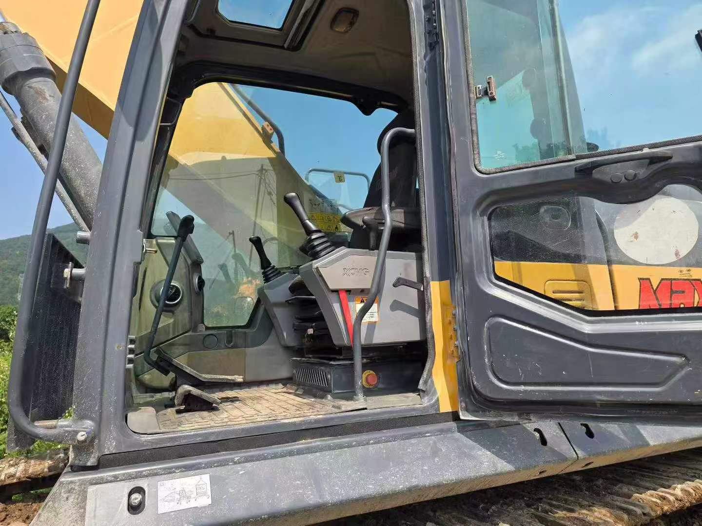 Buy XCMG XE370DK Used Excavator / 8