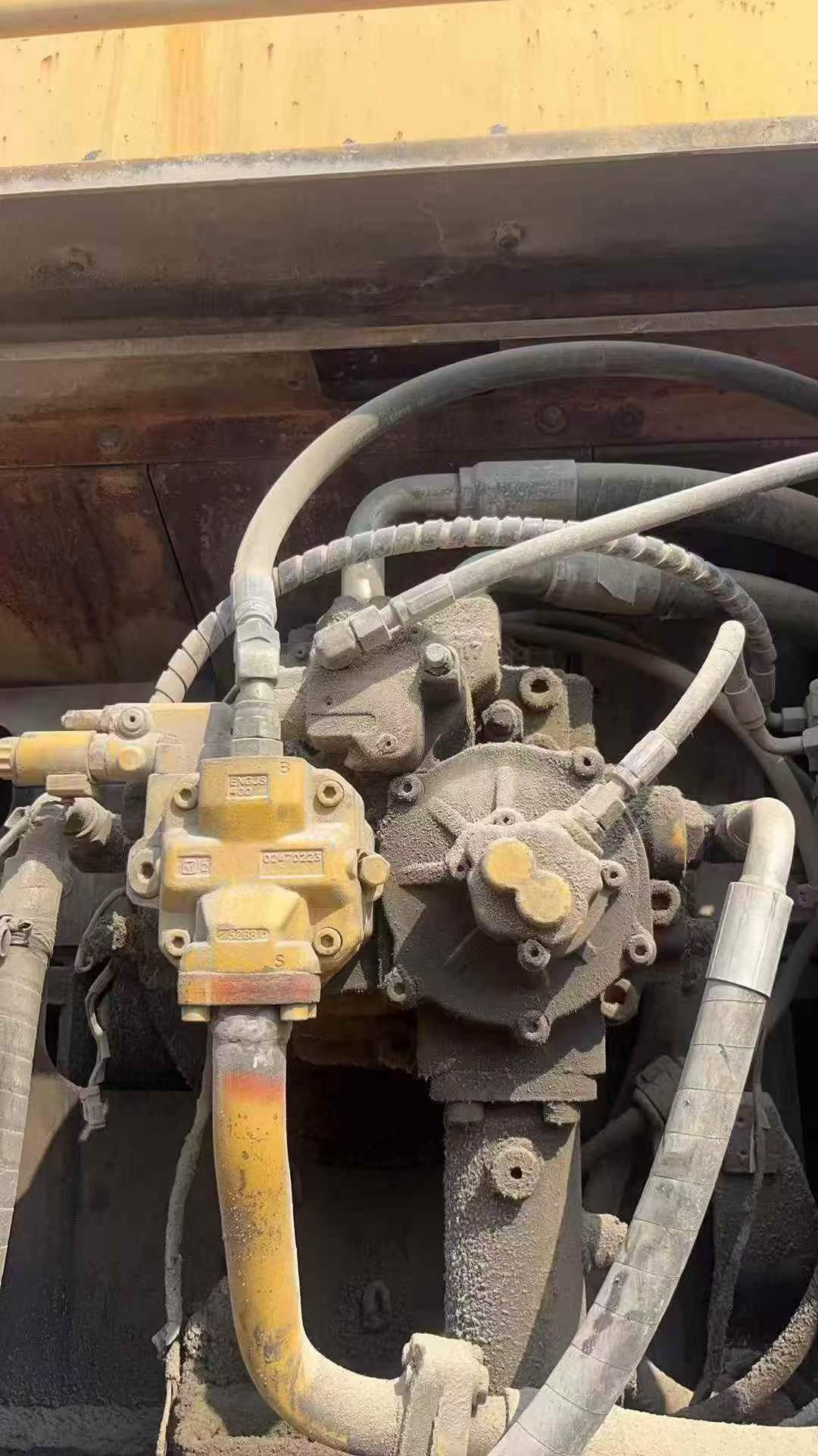 Compre Excavadora Caterpillar 345D Usada / 3