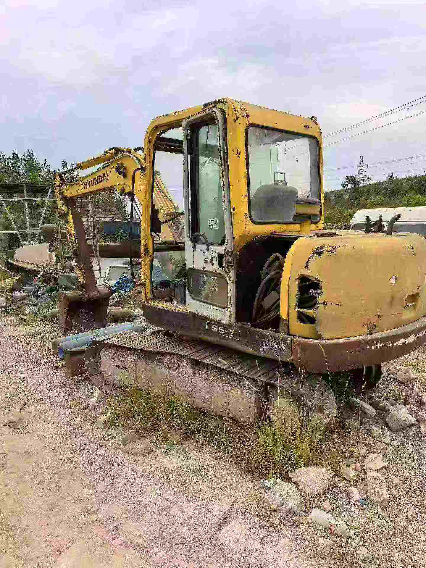شراء حفارة Hyundai R55-7 مستعملة / 2